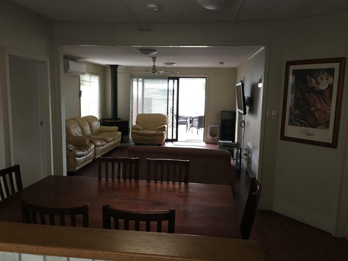 Kickback Cottages Lakes Entrance Extérieur photo